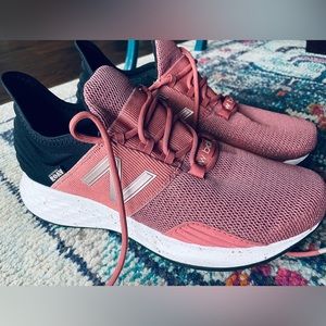 New Balance Fresh Foam Roav- size 7.5